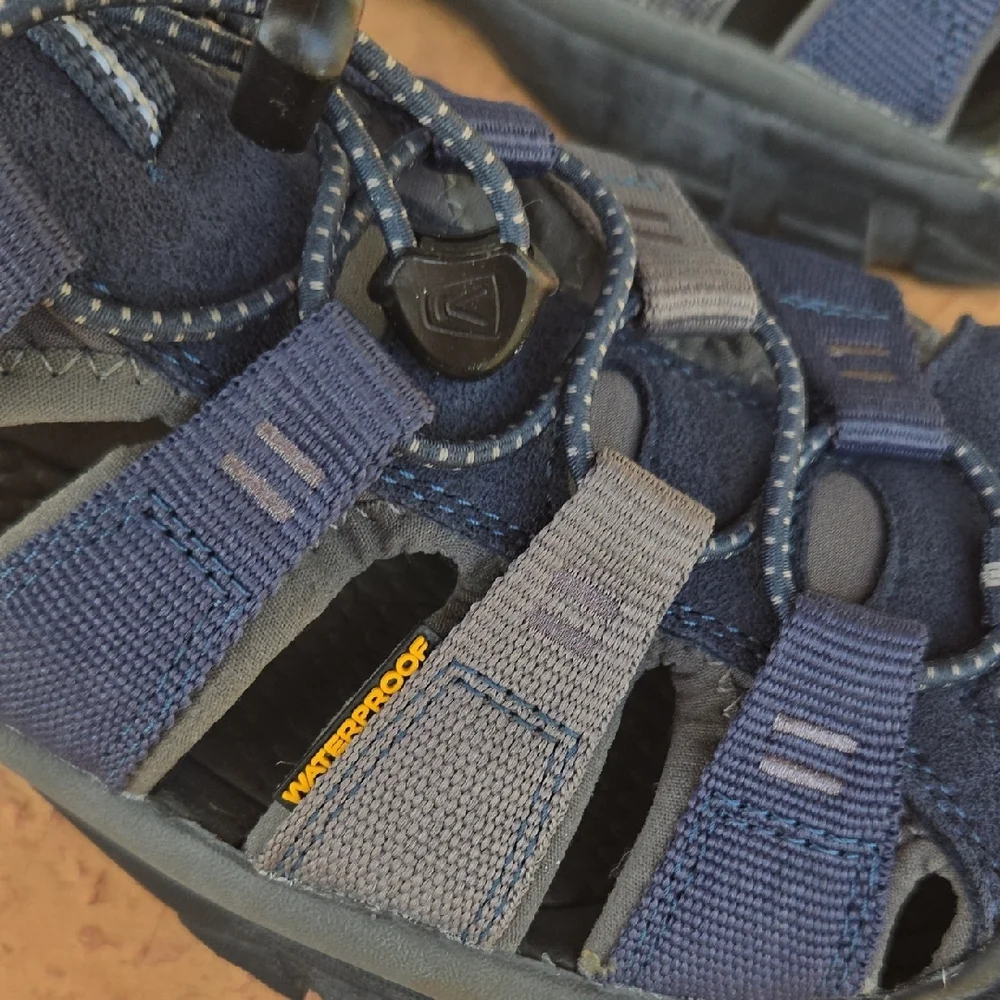 🌴 Keen Newport H2 Navy & Gray Water Hiking Outdoor Sport Sandals Size 10